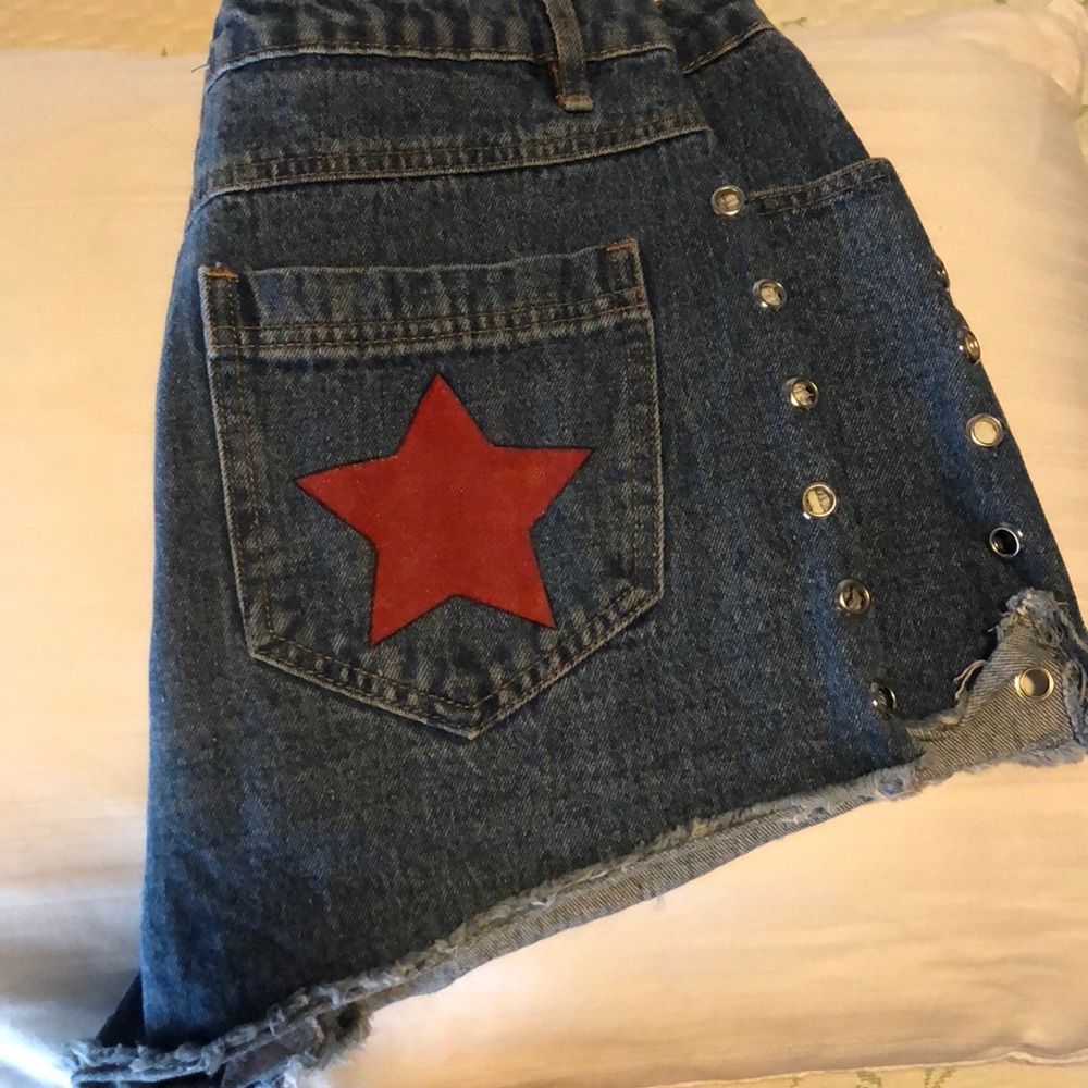 CUSTOM DESIGNED DEMIN SHORTS